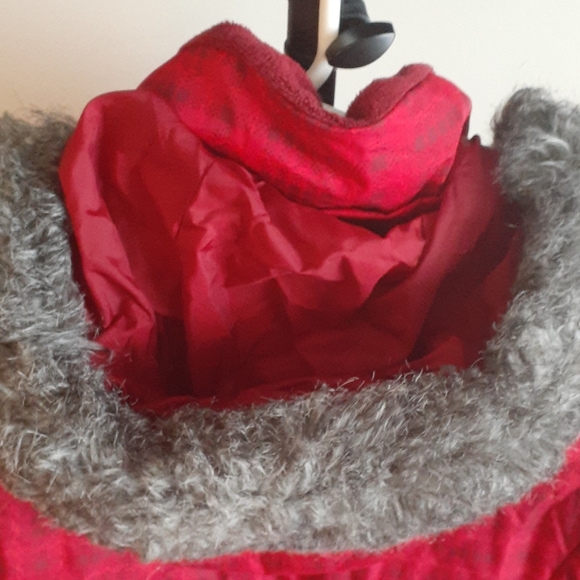Columbia Down-Filled Red Winter Parka - Women's Size Large - Picture 4 of 9